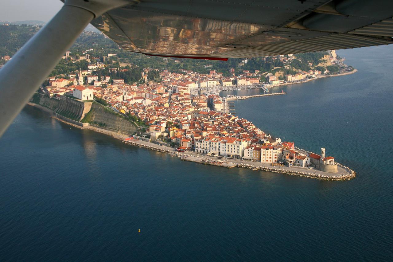 Apartma Mery Piran Buitenkant foto