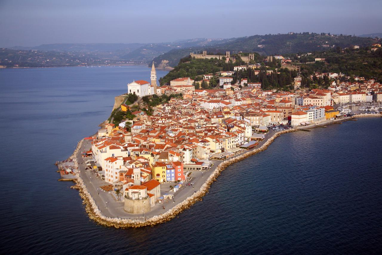 Apartma Mery Piran Buitenkant foto